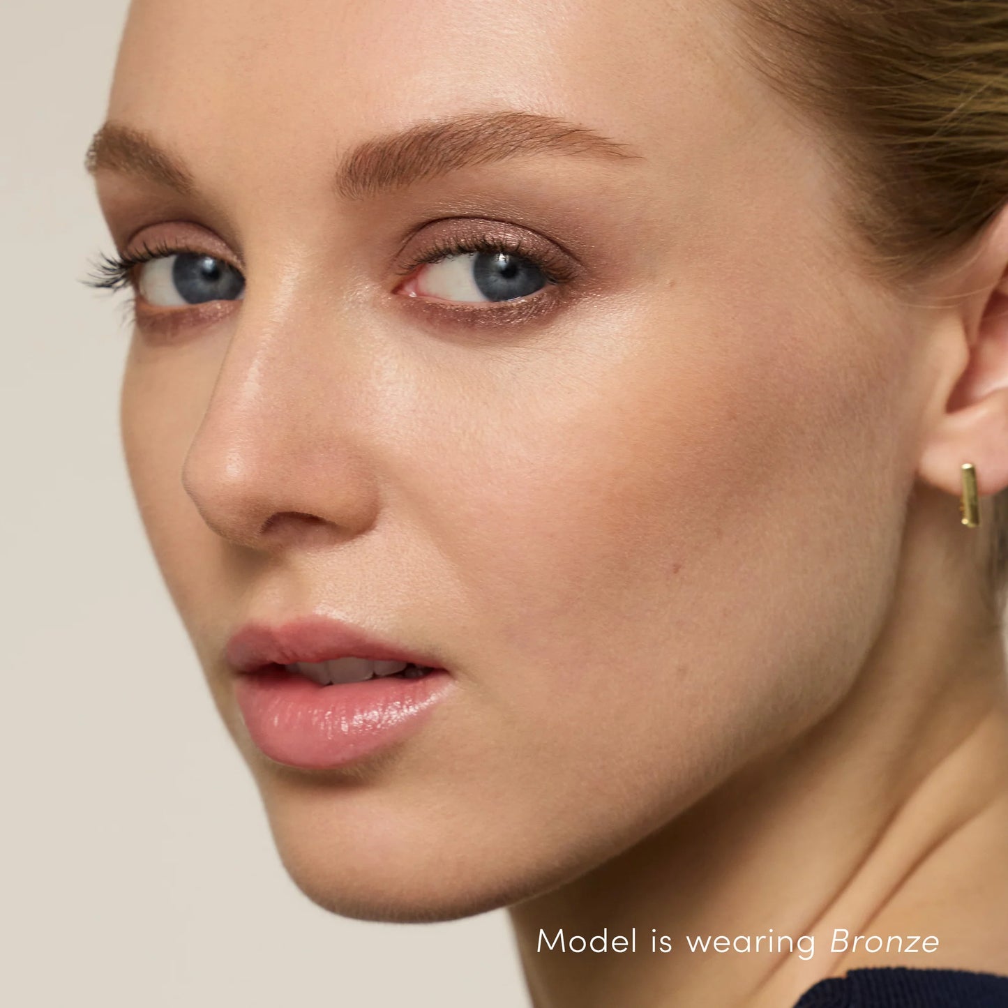 ColourLuxe Eye Shadow Stick